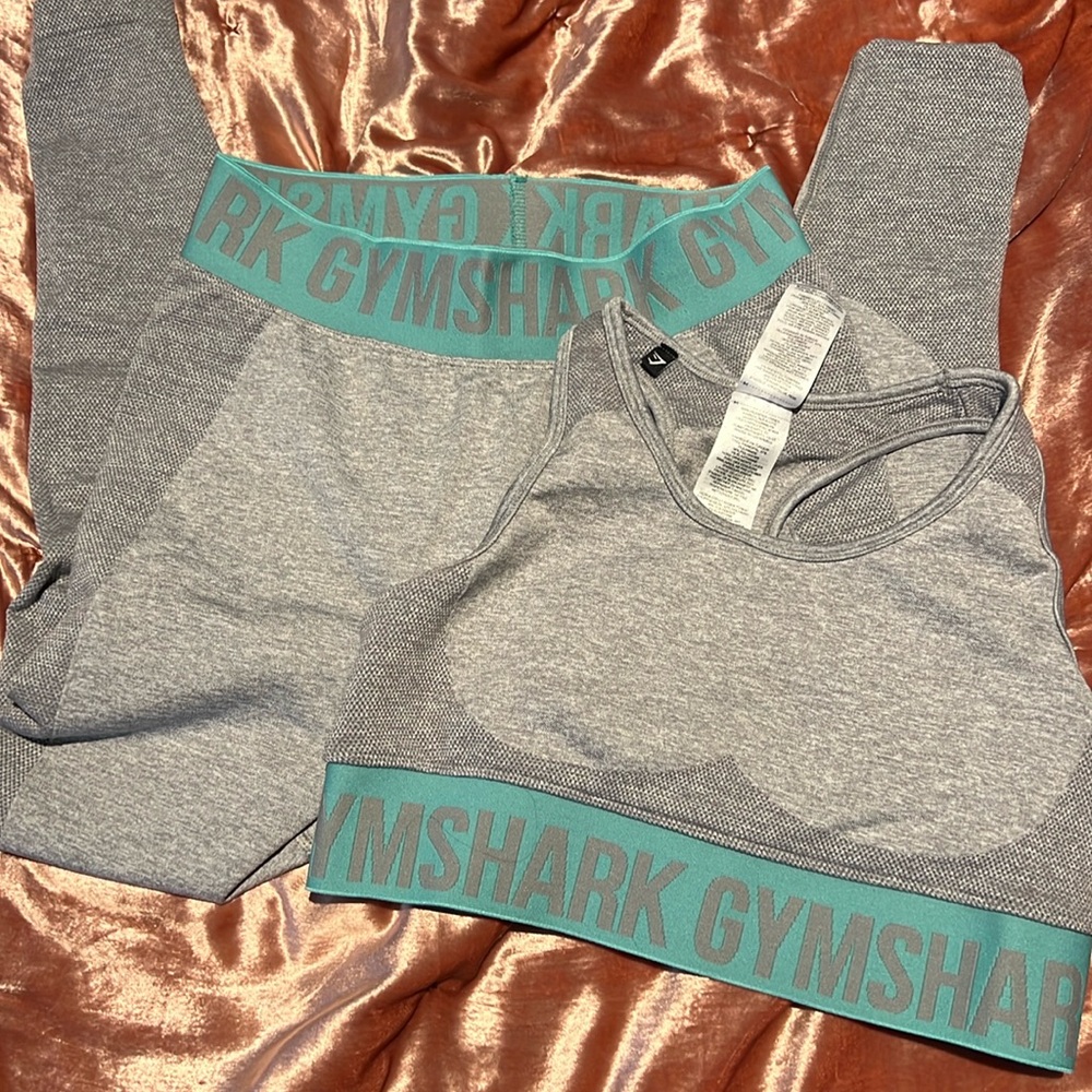Gymshark Teal & Gray Set (M) 💚💪